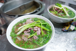 https://static-images.vnncdn.net/vps_images_publish/000001/000003/2026/9/1/ngo-trung-yen-linh-trang-0-532.jpg