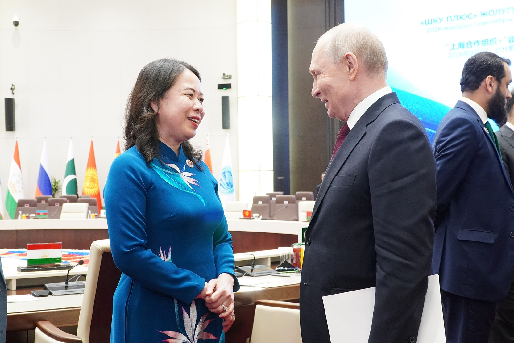 Phó Chủ tịch nước gặp Tổng thống Nga Putin và lãnh đạo nhiều nước