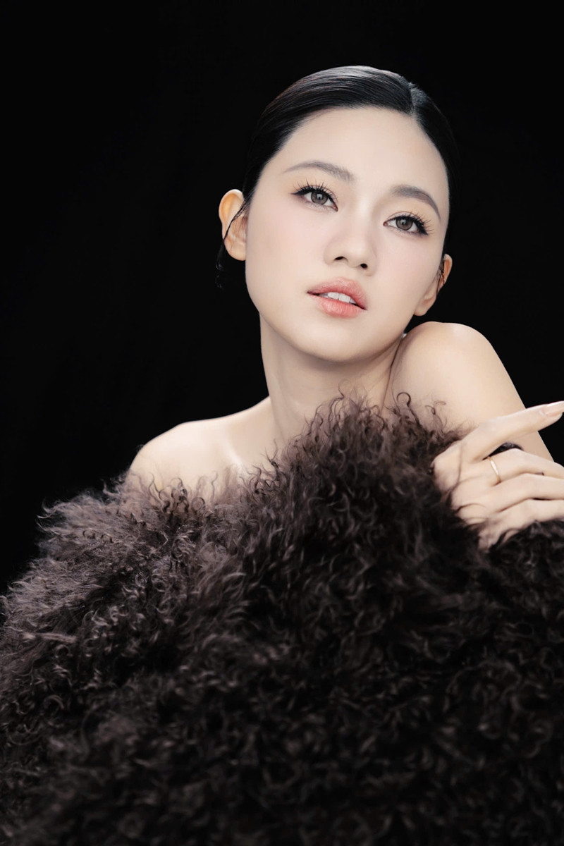 https://static-images.vnncdn.net/vps_images_publish/000001/000003/2026/9/1/thanh-tu-003-259.jpg