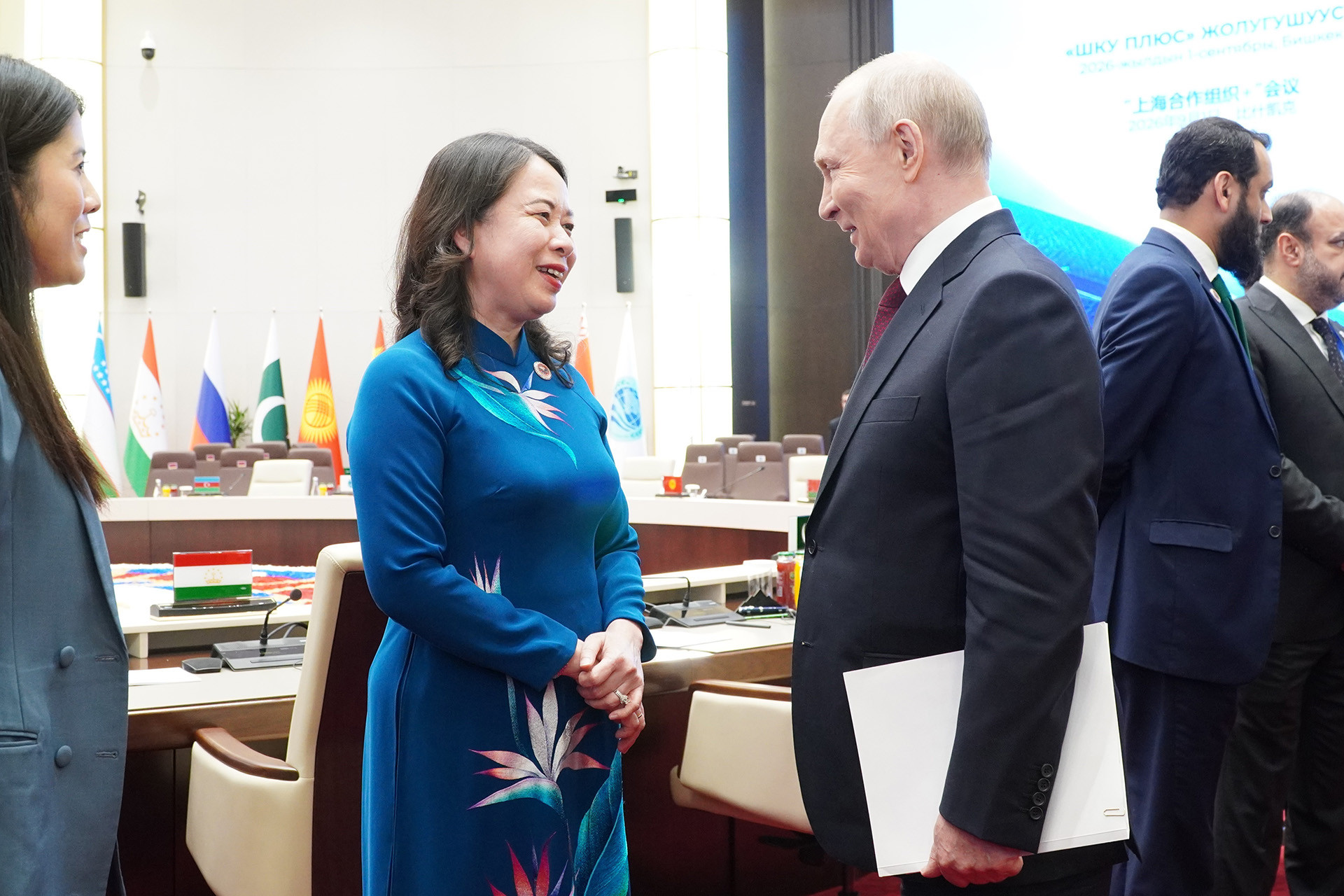vna_potal_pho_chu_tich_nuoc_vo_thi_anh_xuan_gap_tong_thong__nga_vladimir_putin_8996893.jpg