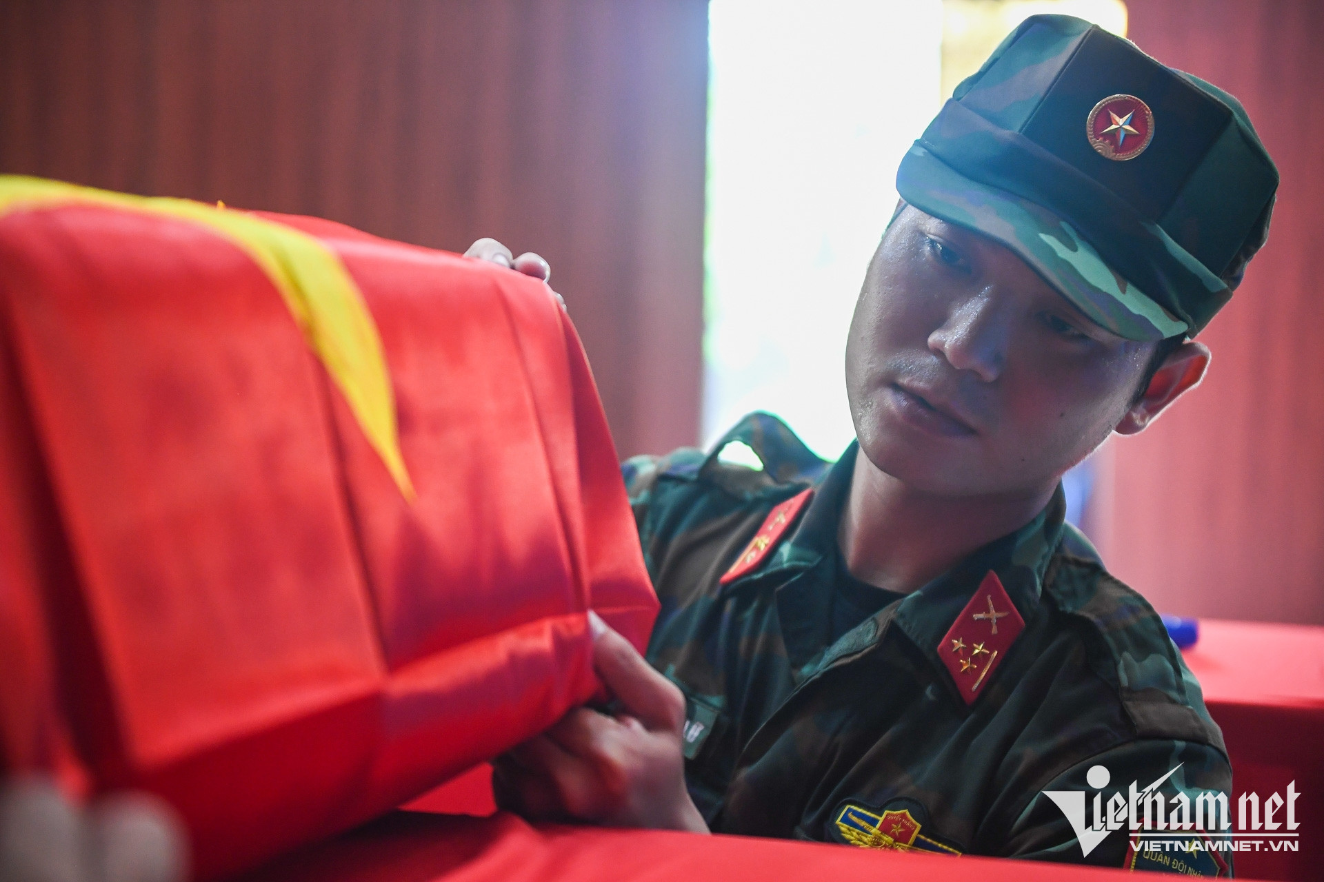 W-hài cốt liệt sĩ   Nguyễn Huế.jpg