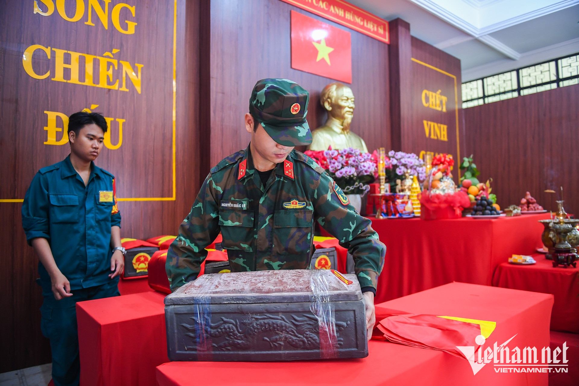W-hài cốt liệt sĩ   Nguyễn Huế 3.jpg