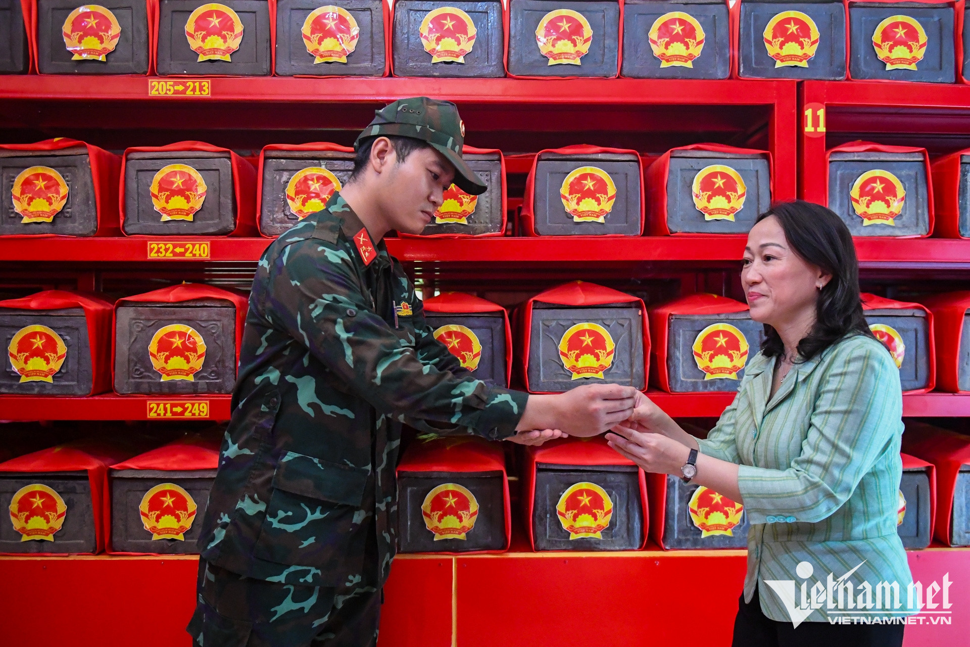 W-hài cốt liệt sĩ   Nguyễn Huế 7.jpg