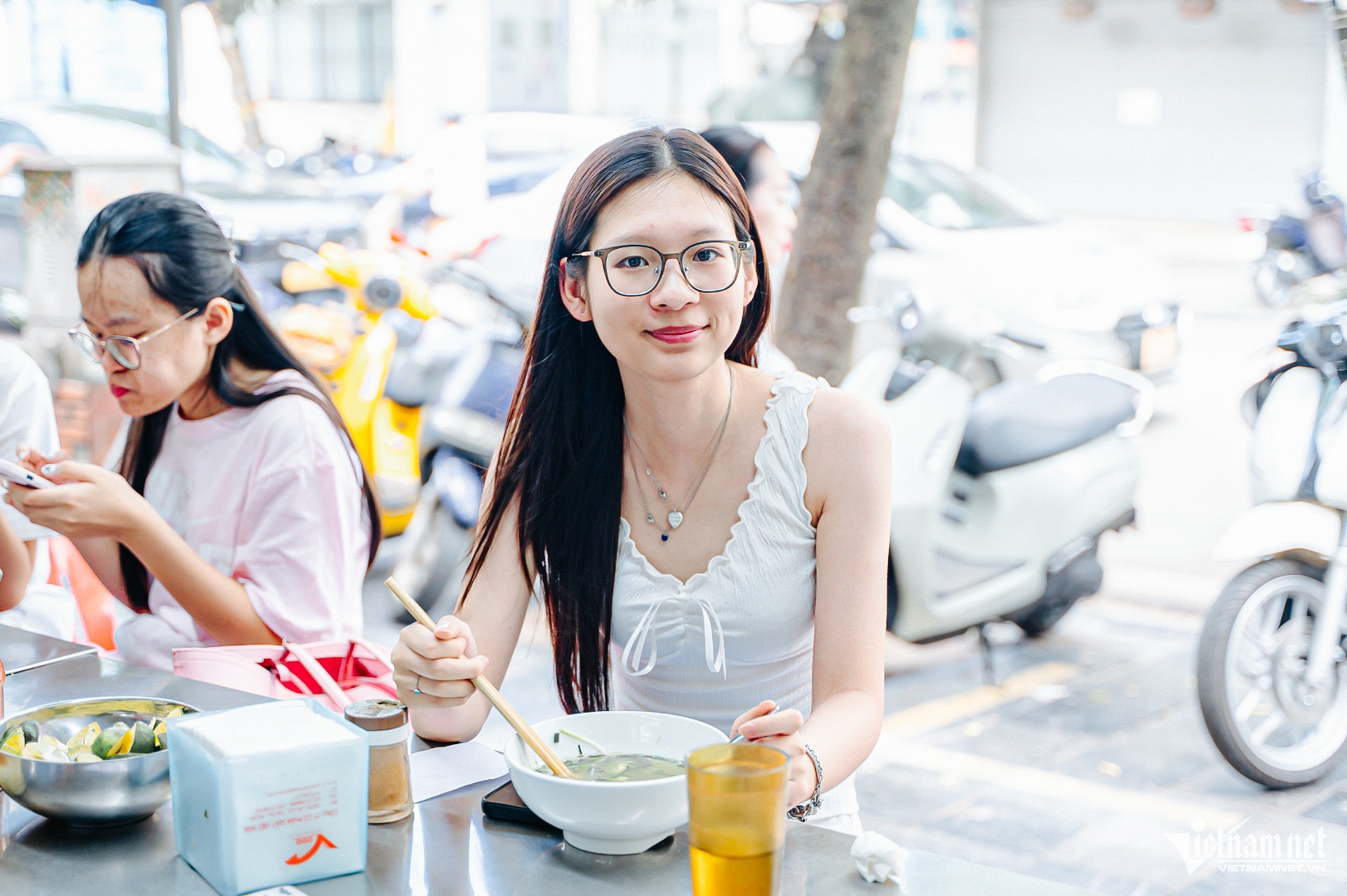 w pho ga 6jpg 1349.jpg