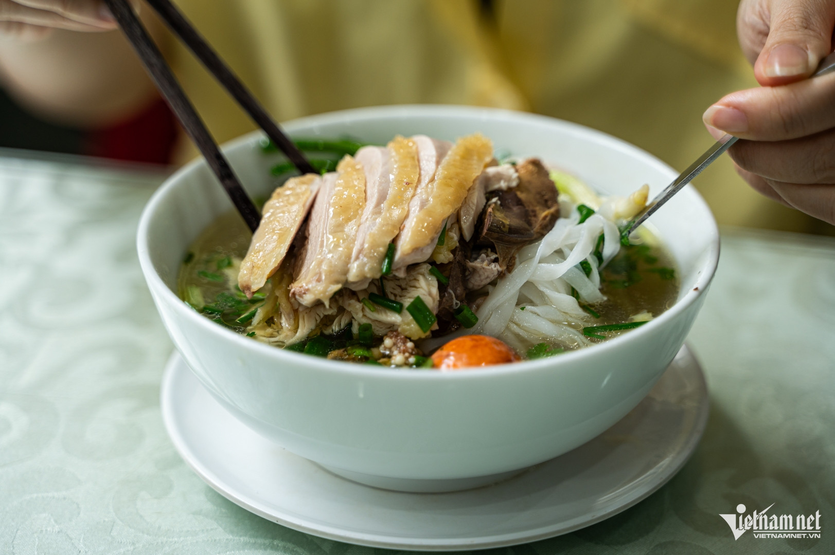 W-phở gà huyền hương.jpg