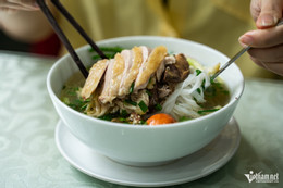W-phở gà huyền hương.jpg