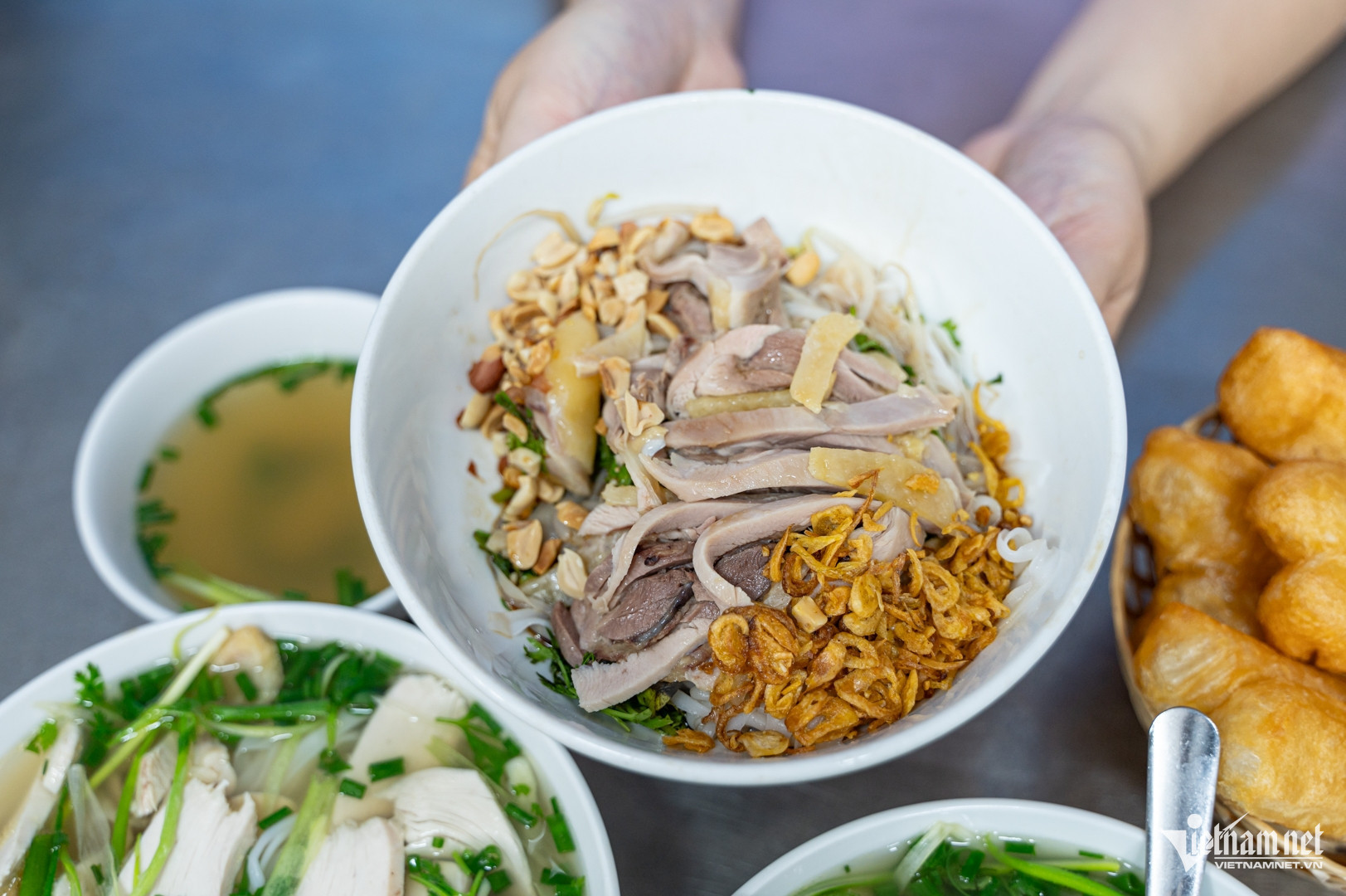 https://static-images.vnncdn.net/vps_images_publish/000001/000003/2026/9/1/w-pho-ga-nguyet-michelin-1346-751.jpg