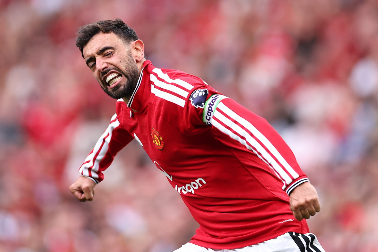 www_thesun_co_uk bruno fernandes manchester united celebrates 1104400312 (1).jpg