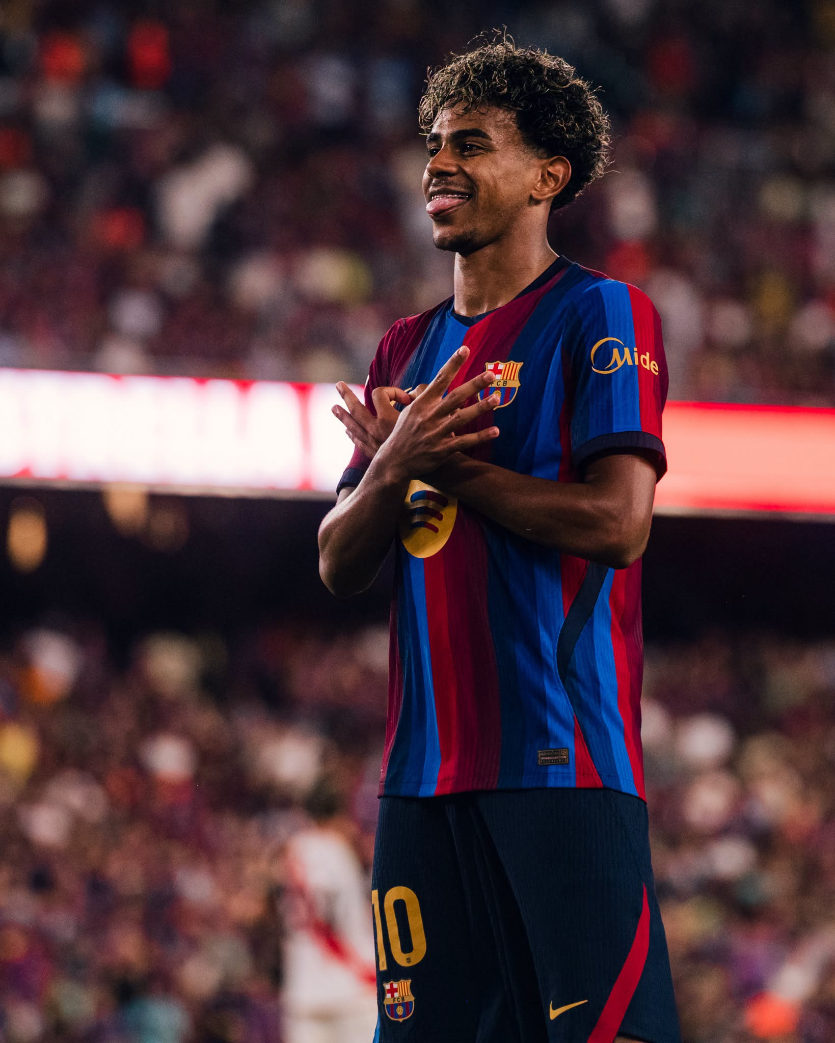 https://static-images.vnncdn.net/vps_images_publish/000001/000003/2026/9/1/yamal-barca-132.jpeg