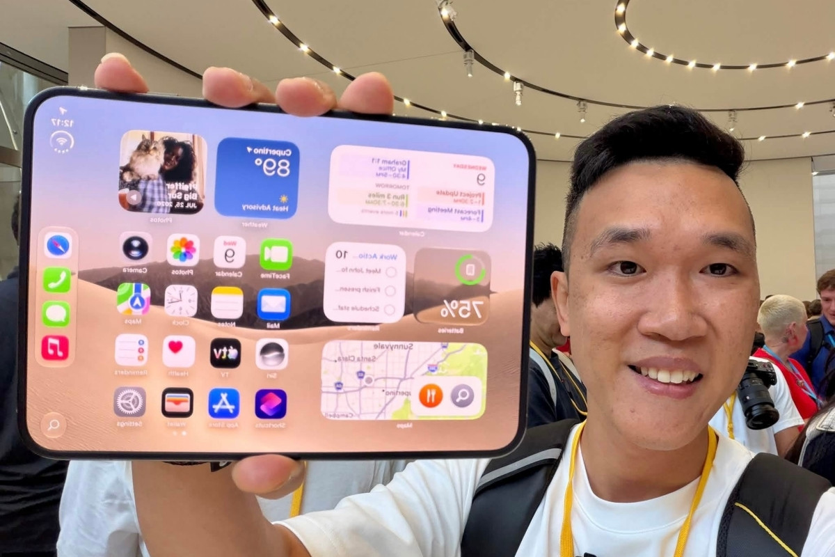 Người dùng Việt sở hữu smartphone gập iPhone Duo của Apple từ 23/10