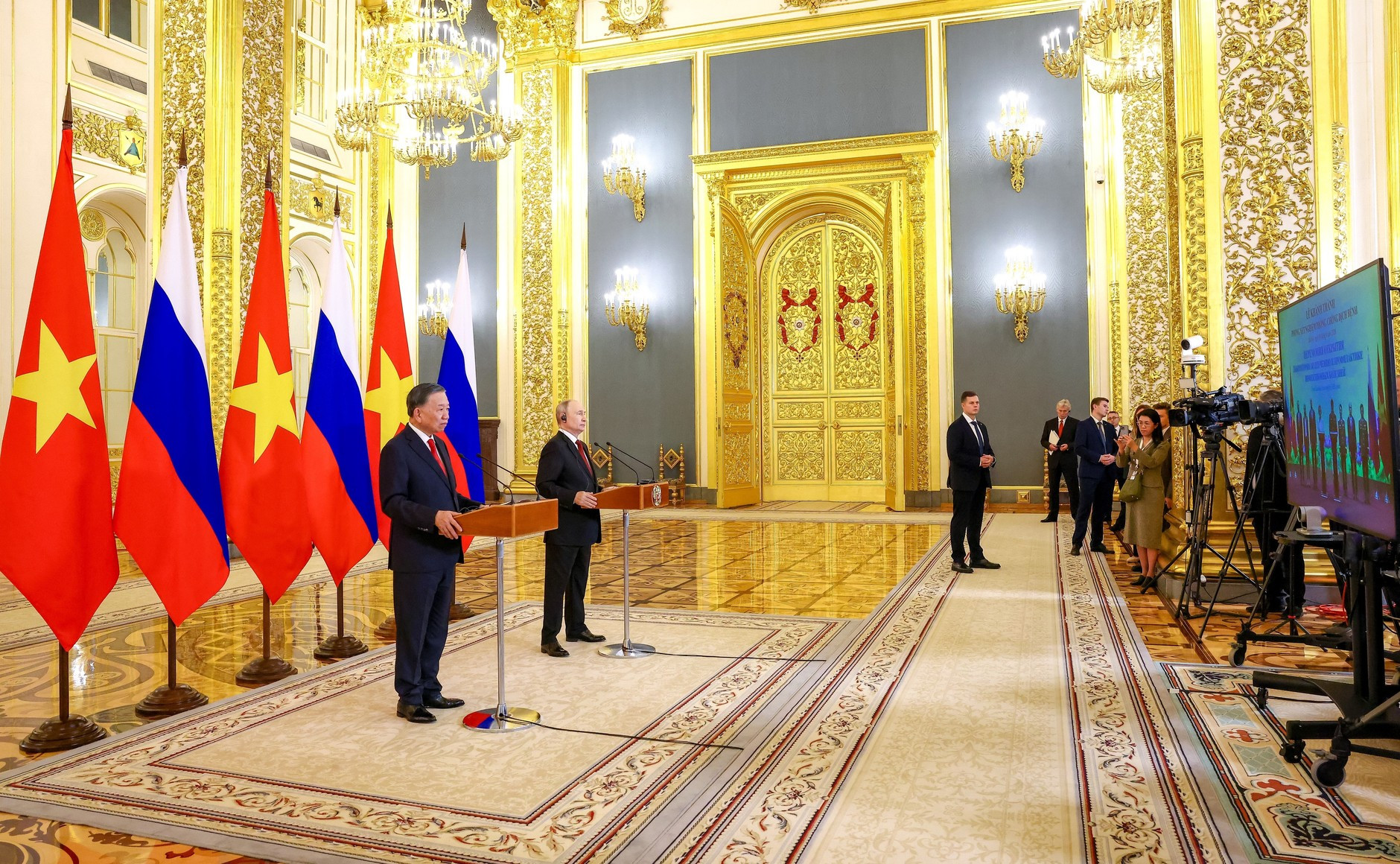 9a5jBLEAP10d12Gex2bAt3TkHgZoBGl1.jpg