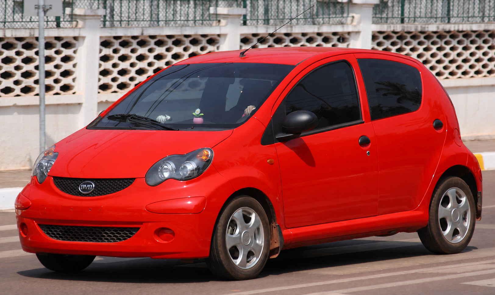 BYD F01.png