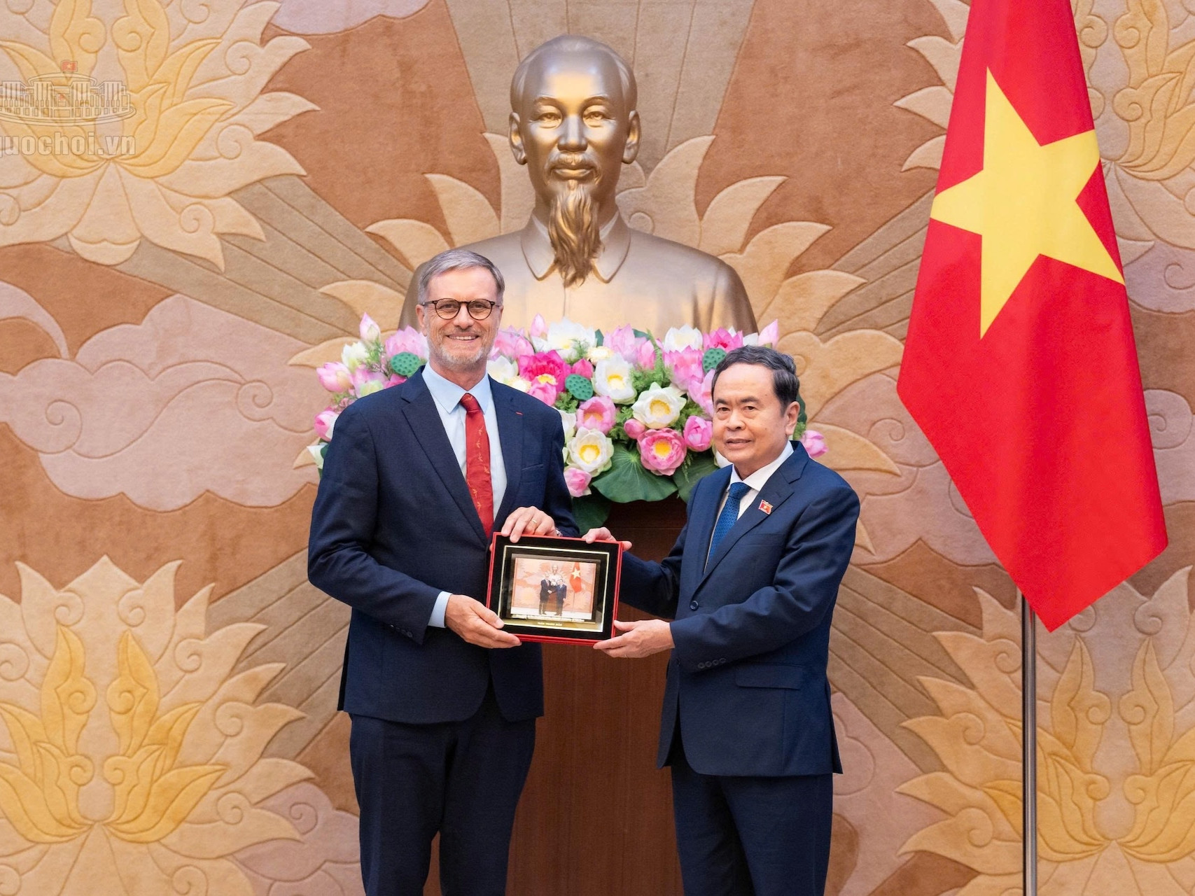 https://static-images.vnncdn.net/vps_images_publish/000001/000003/2026/9/10/dai-su-phap-viet-nam-se-luon-co-mot-vi-tri-dac-biet-trong-trai-tim-toi-17.jpg