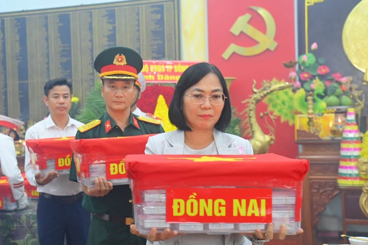 Đồng Nai bàn giao 4.618 mẫu hài cốt liệt sĩ để giám định ADN
