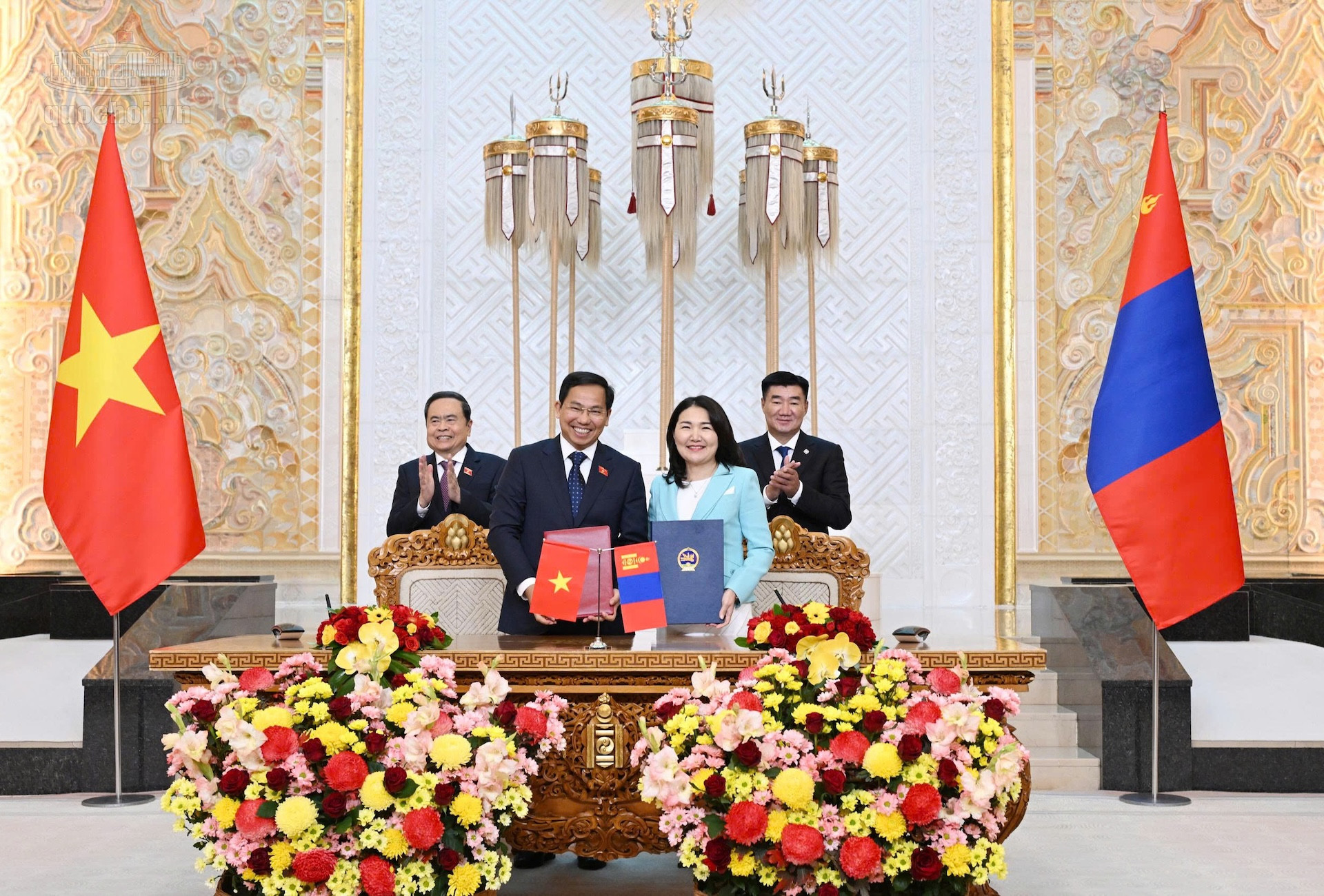 Ký kết hợp tác