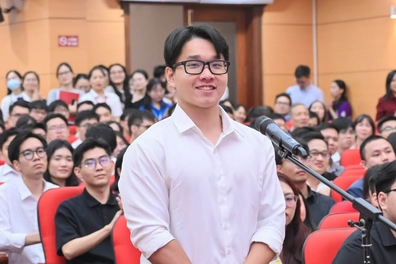 Nam sinh ‘trường ngoài’ lọt top 4 bác sĩ nội trú Đại học Y Hà Nội