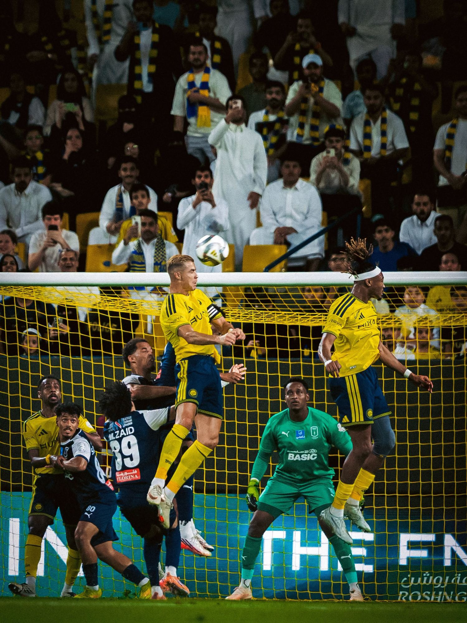 https://static-images.vnncdn.net/vps_images_publish/000001/000003/2026/9/10/ronaldo-al-nassr-236.jpeg