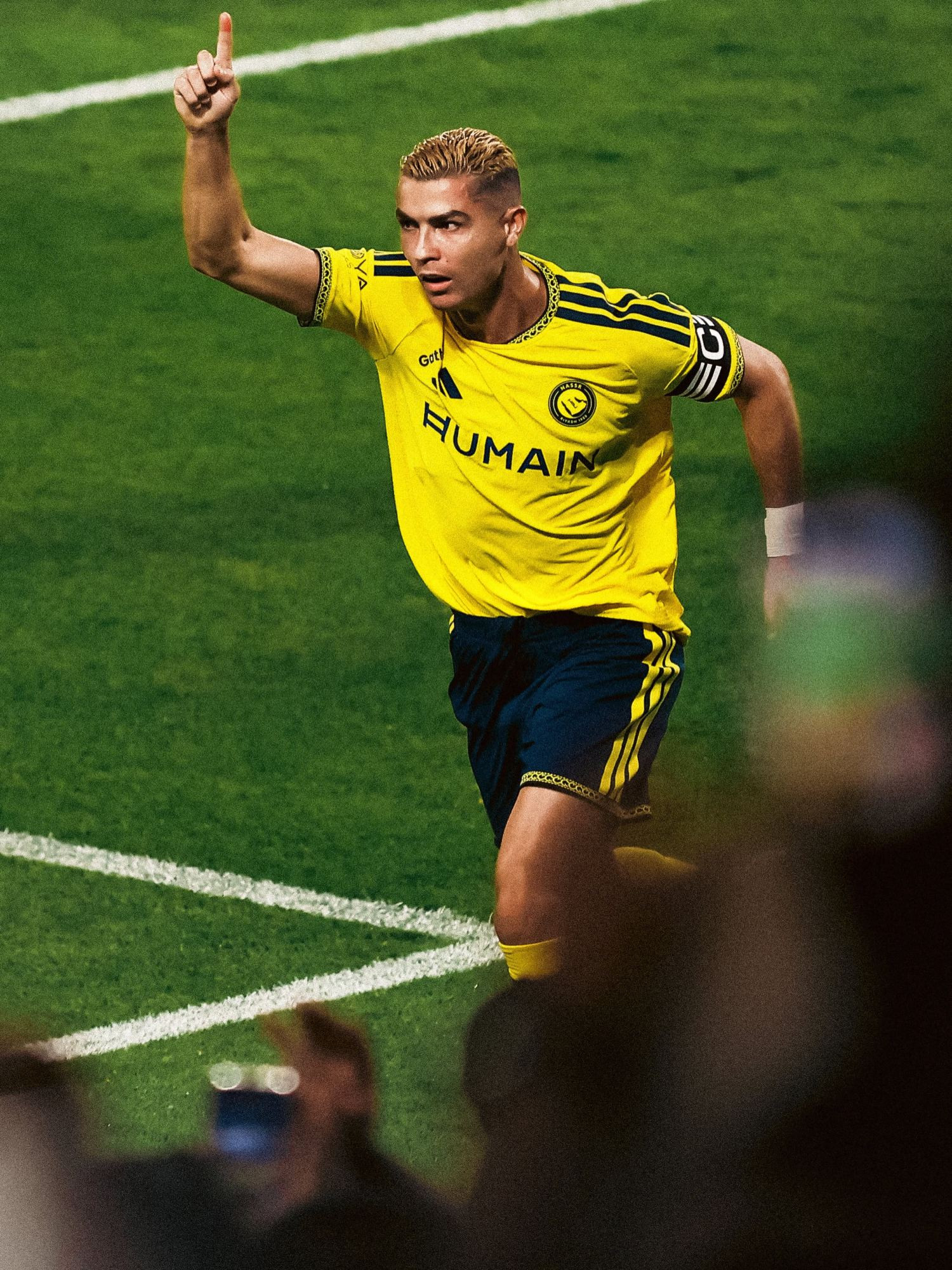 https://static-images.vnncdn.net/vps_images_publish/000001/000003/2026/9/10/ronaldo-al-nassr-8-237.jpg