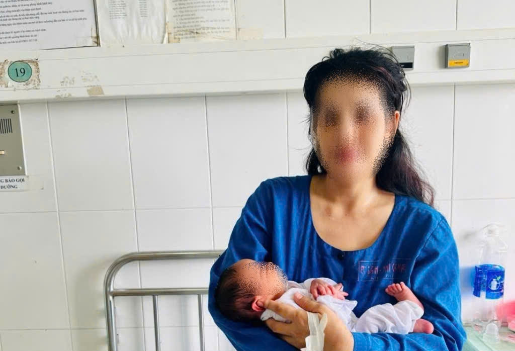 Sản phụ 34 tuổi sinh mổ lần 5 phải cắt tử cung, truyền 20 đơn vị máu