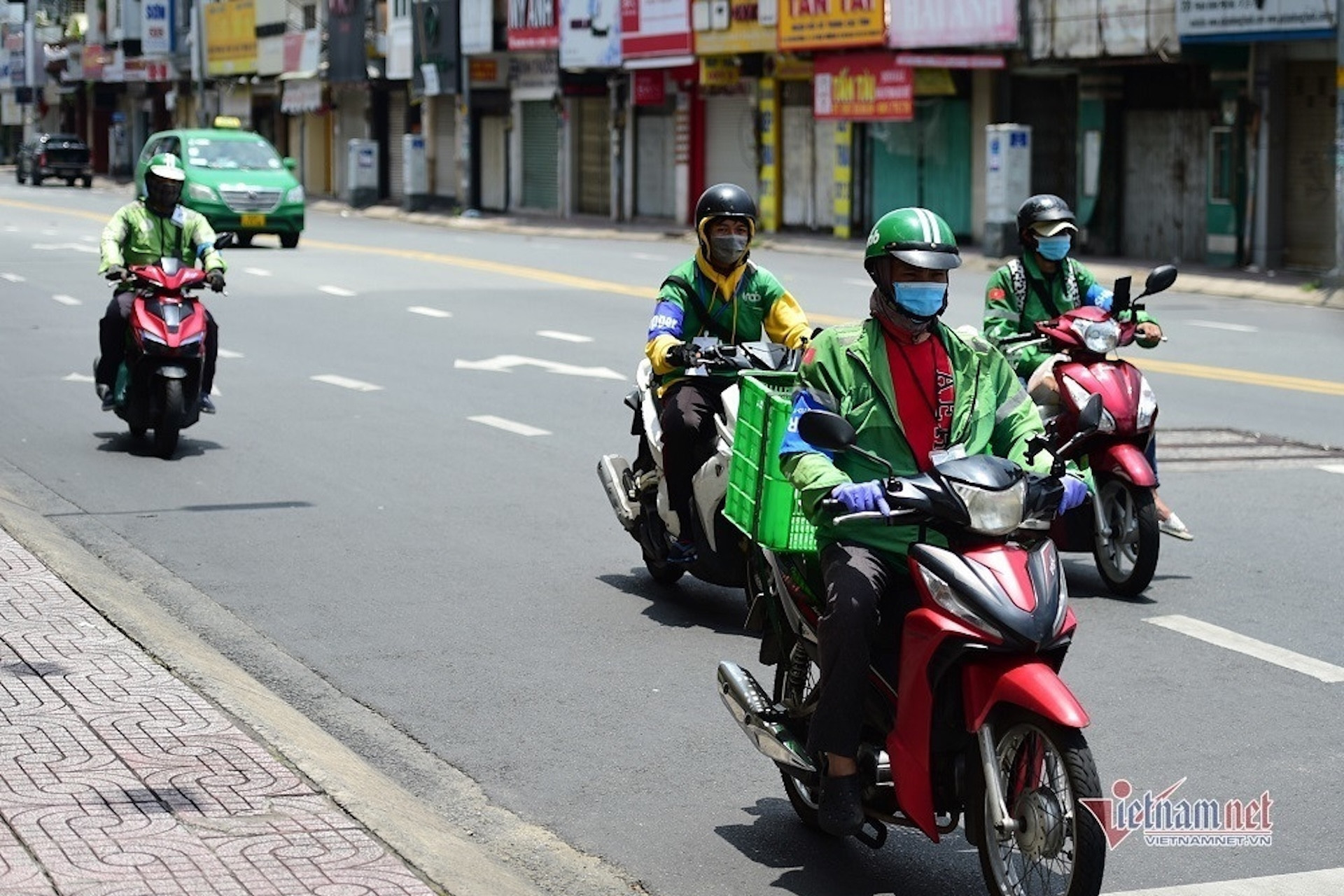 Tài xế Grab kêu gọi tắt app 2 ngày, Grab nói gì?