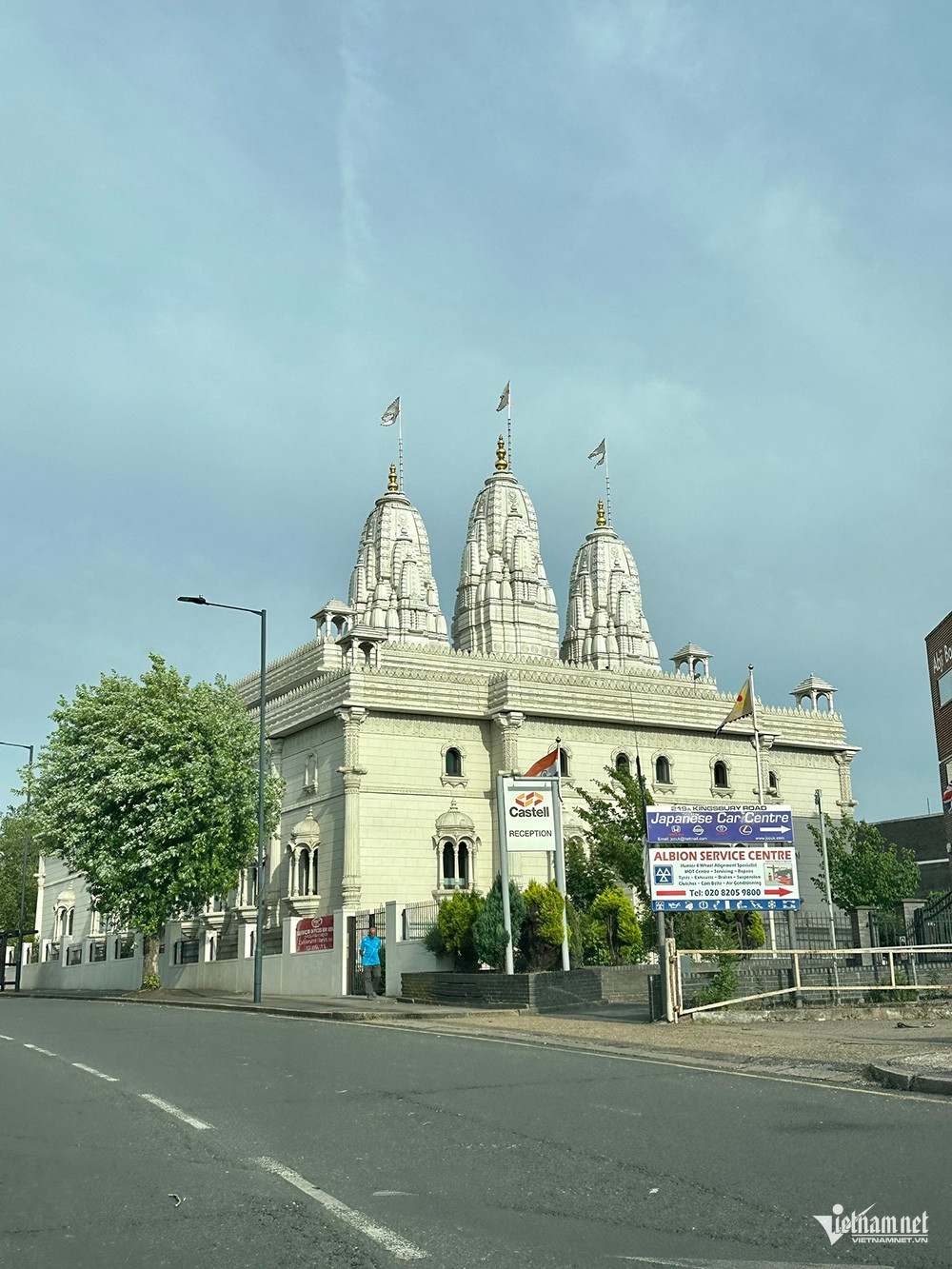 https://static-images.vnncdn.net/vps_images_publish/000001/000003/2026/9/10/w-london2-3766.jpg