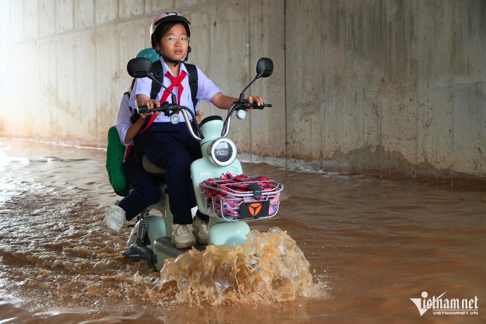 W-ngap phuoc tan 5.jpg