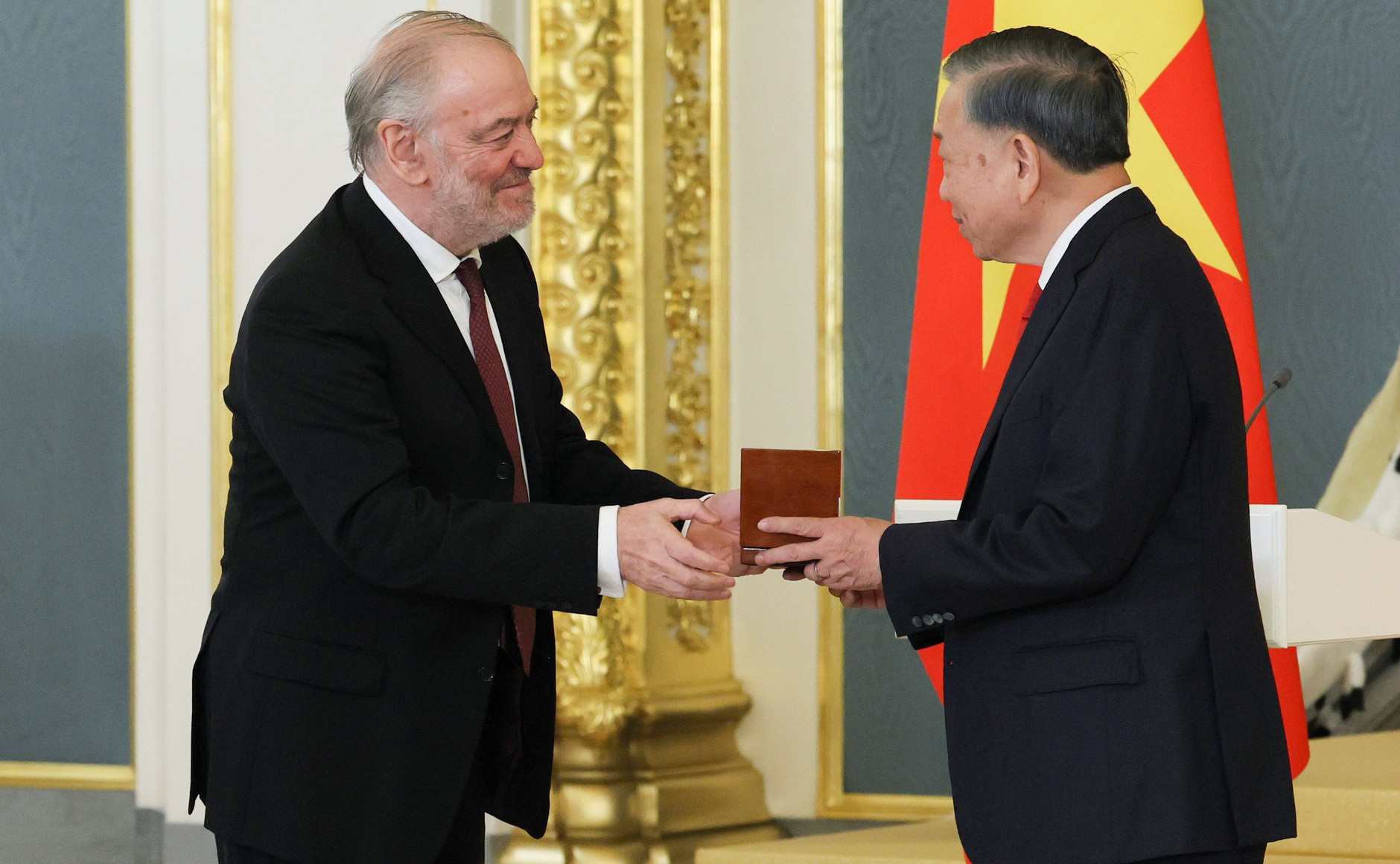 XMbNbApiLsrXCFV6uLefhlRTmWjJPaTi.jpg