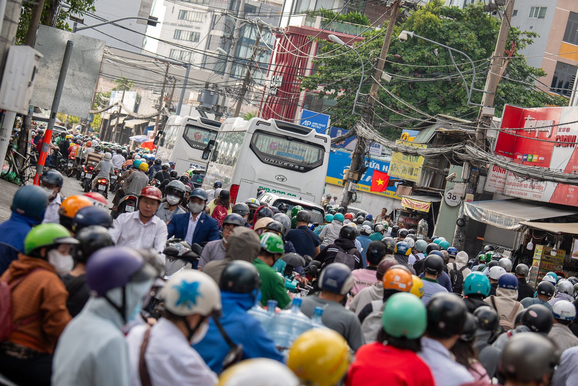 Hiện trạng đường chưa đầy 2km được đầu tư 4.592 tỷ đồng để xoá ‘nút thắt cổ chai’