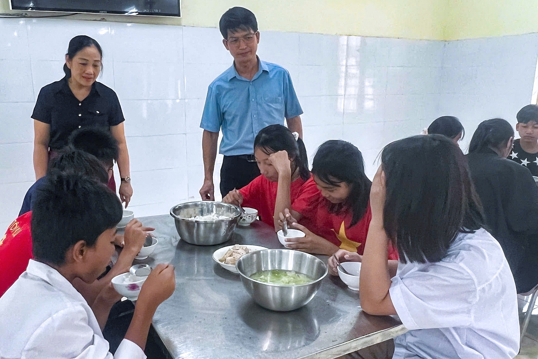 Hiệu trưởng ở Điện Biên lên tiếng sau lá thư xin gạo, chia sẻ chi tiết xúc động