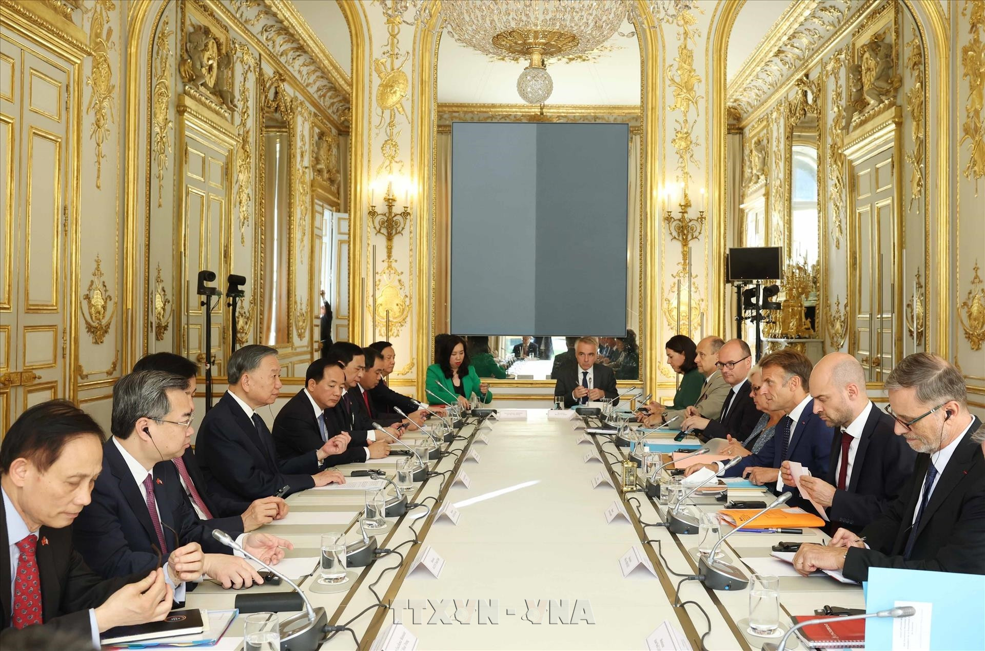 Tổng Bí thư, Chủ tịch nước Tô Lâm và Tổng thống Pháp Emmanuel Macron