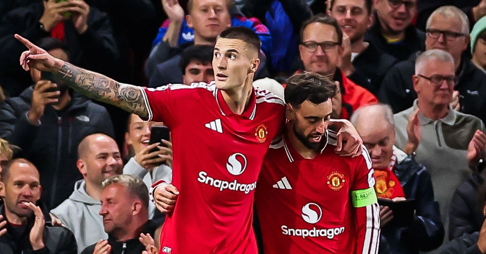 MU thắng to ngày trở lại Champions League