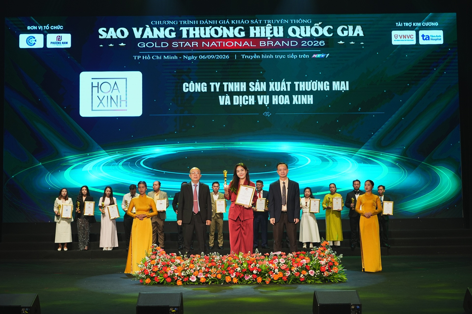 Hoa Xinh được vinh danh Sao Vàng Thương hiệu Quốc gia 2026