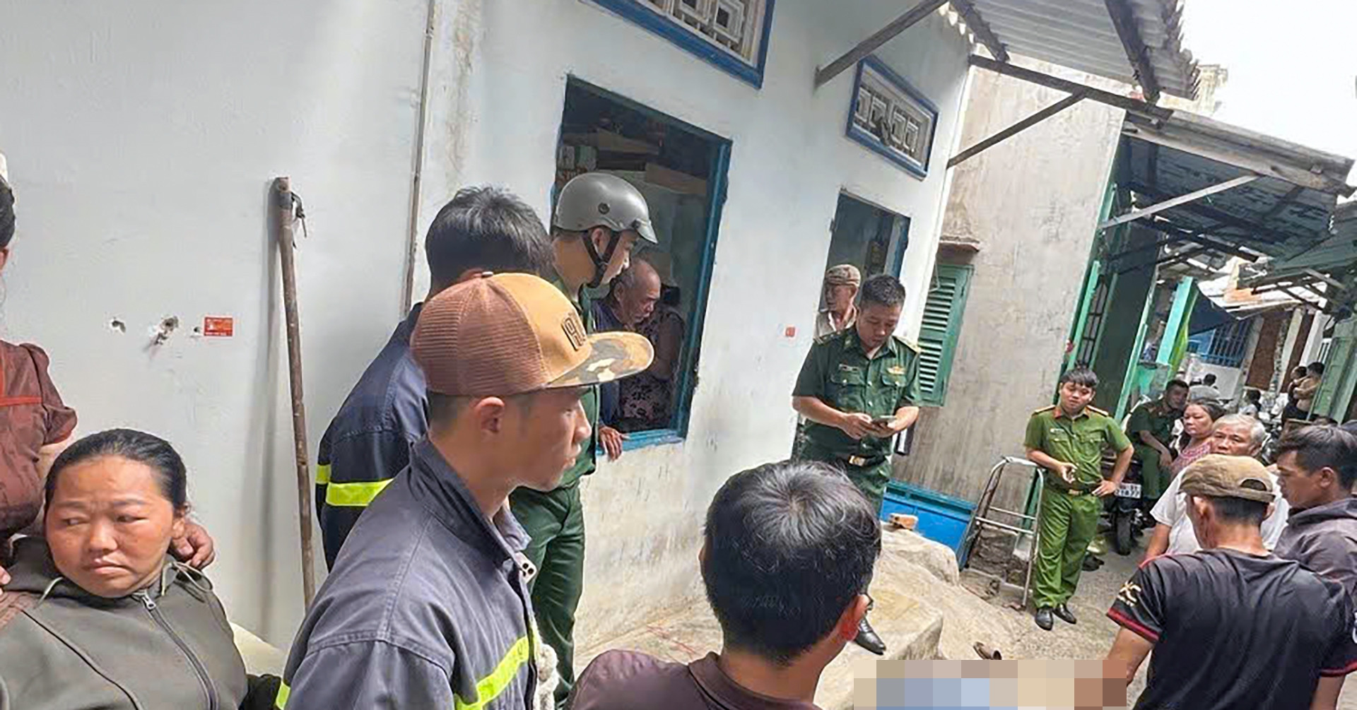 Xuồng chở 6 người va chạm tàu cá, một người đàn ông mất tích rồi tử vong
