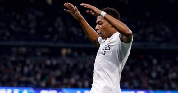 Mbappe lập cú đúp vào lưới thủ môn Indonesia, Real Madrid thắng to