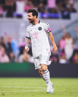 https://static-images.vnncdn.net/vps_images_publish/000001/000003/2026/9/13/messi-inter-miami-453.jpg