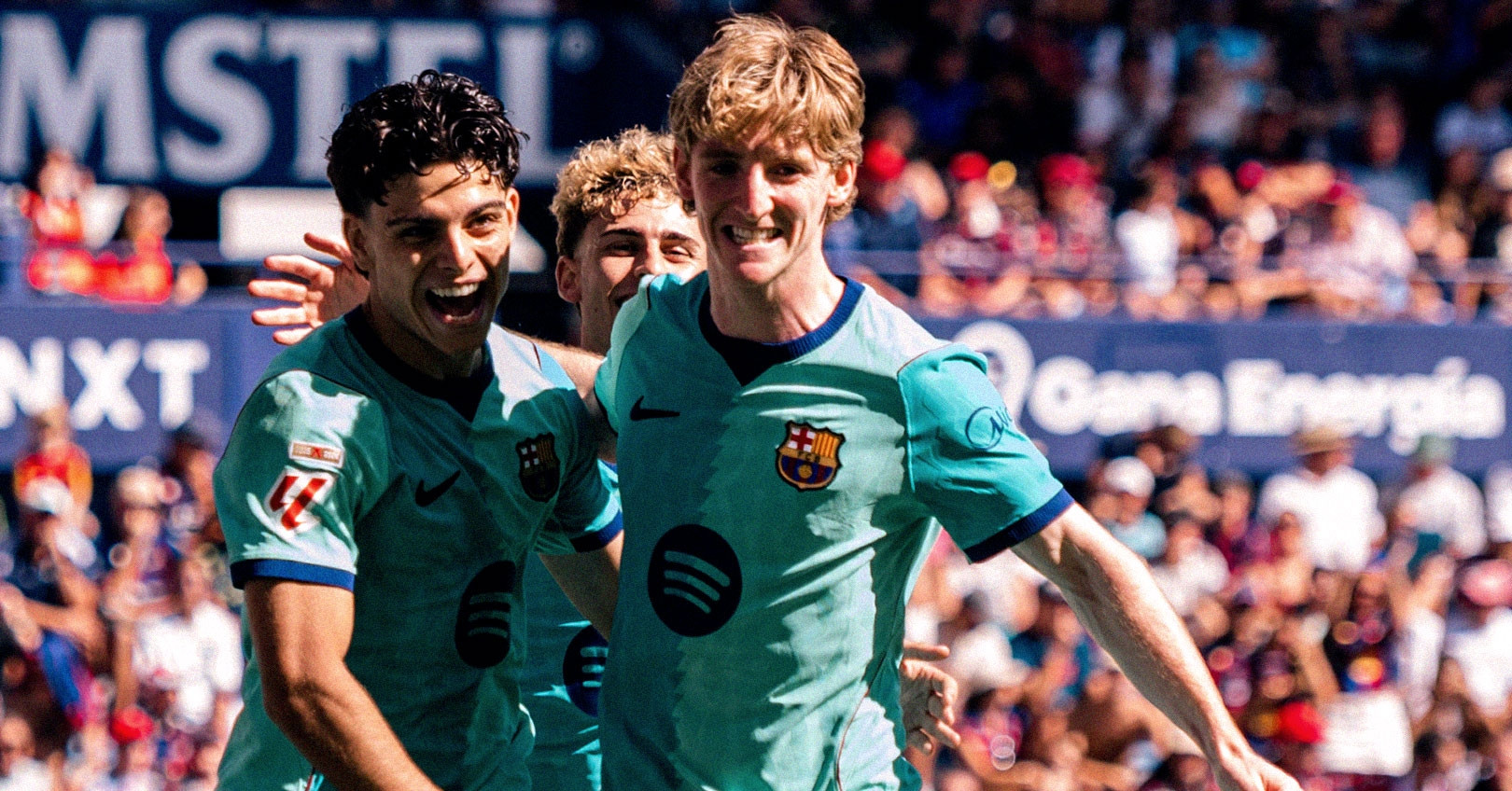 Lamine Yamal lập cú đúp, Barca thắng tưng bừng Levante