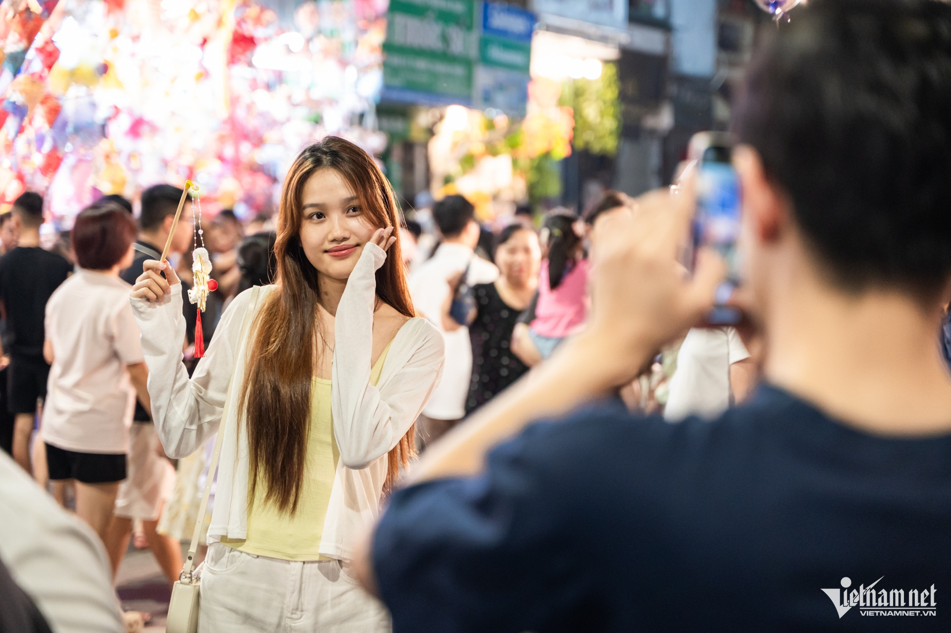 https://static-images.vnncdn.net/vps_images_publish/000001/000003/2026/9/13/w-trung-thu-7-2218.jpg