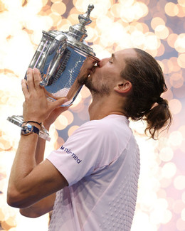 https://static-images.vnncdn.net/vps_images_publish/000001/000003/2026/9/14/alexander-zverev-1-140.jpeg