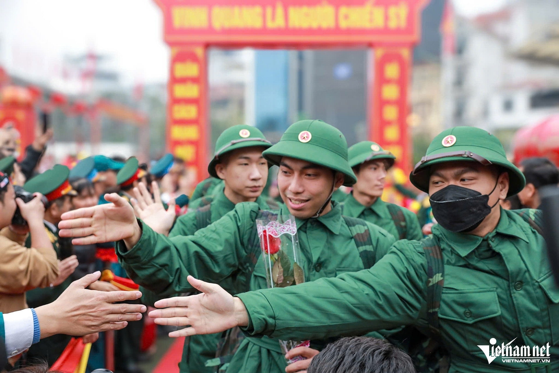 Bộ Quốc phòng trả lời về tạm hoãn nghĩa vụ quân sự khi thôi học trong nước để du học Nga