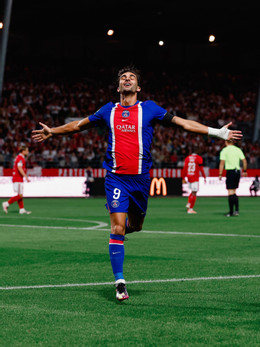 https://static-images.vnncdn.net/vps_images_publish/000001/000003/2026/9/14/torres-psg-116.jpg