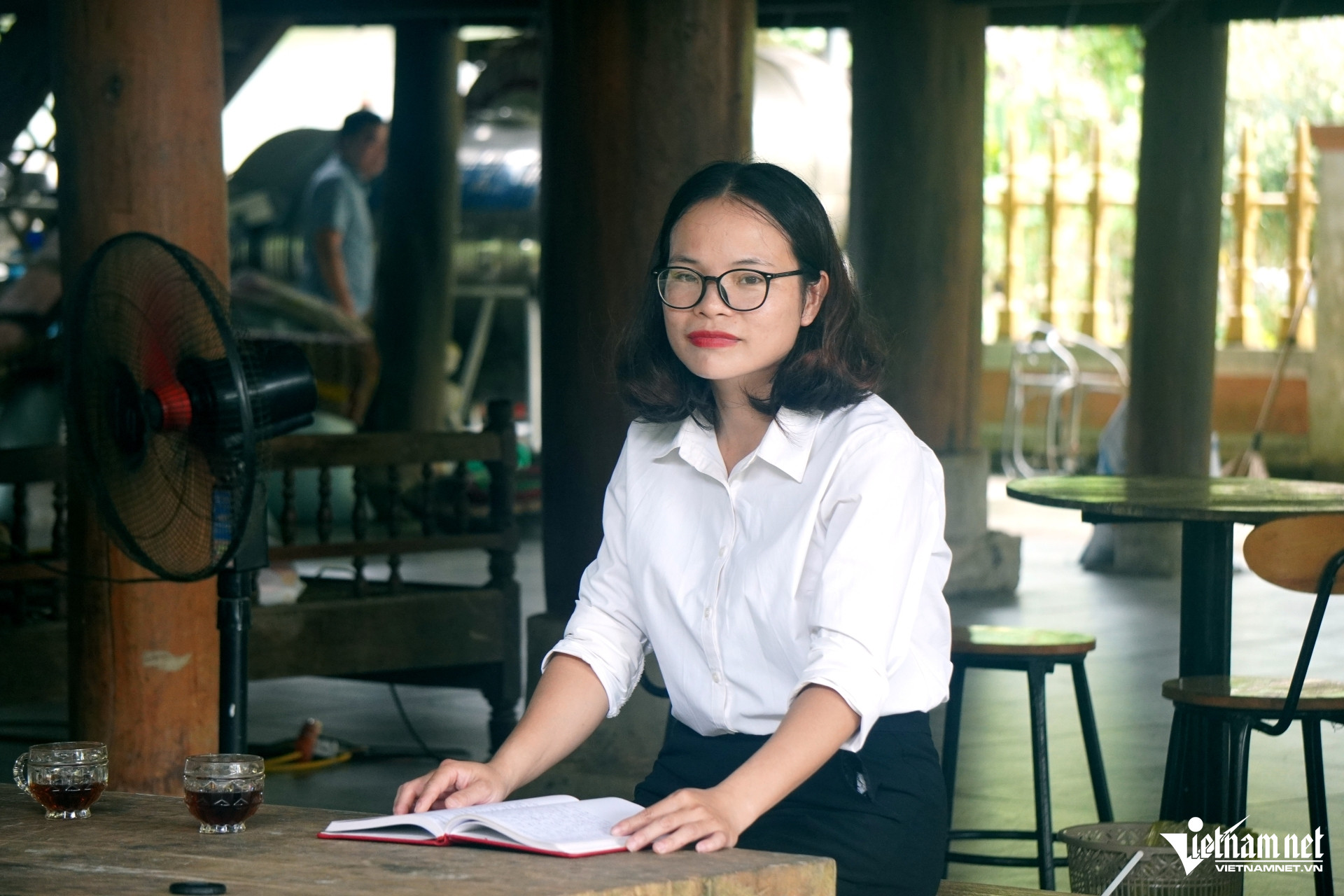 W-B3Mang kiến thức thay đổi bản làng.JPG.jpg