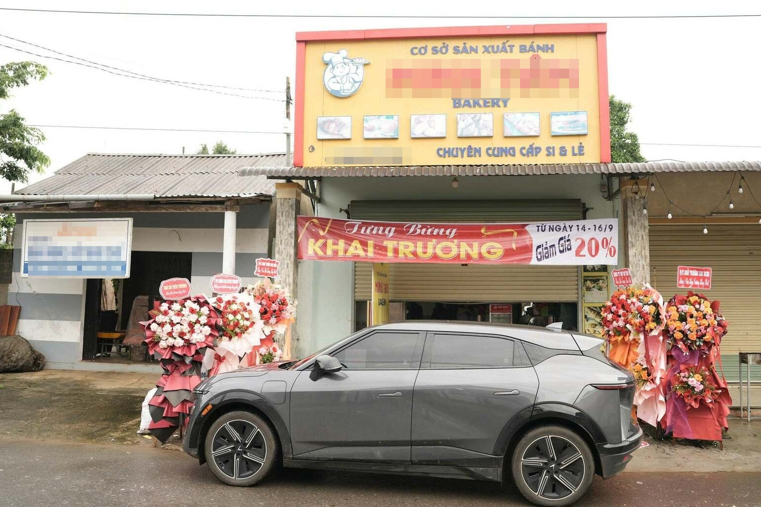 42 người có triệu chứng bất thường sau khi ăn bánh mì ở tiệm mới khai trương