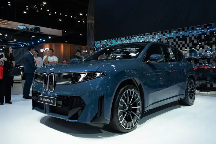 BMW iX.webp
