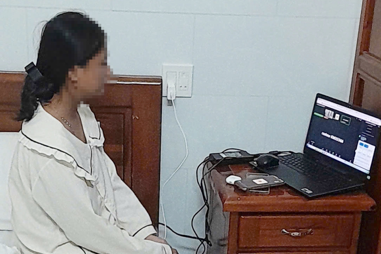 Nữ sinh viên bị nhóm giả danh công an thao túng, 'bắt cóc online'