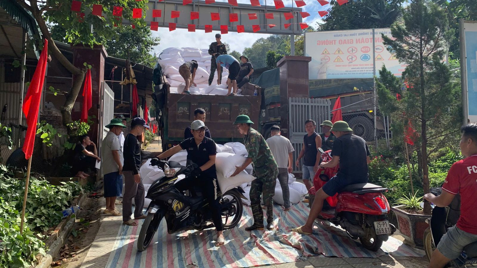 Gạo 2.jpg