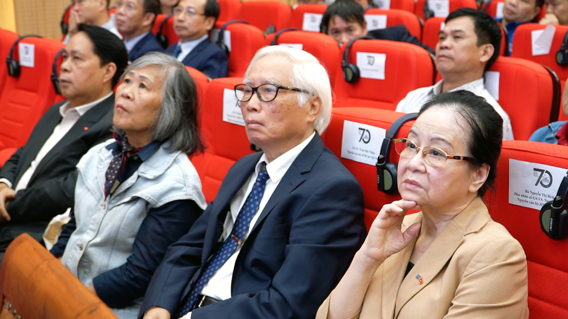 https://static-images.vnncdn.net/vps_images_publish/000001/000003/2026/9/15/hoi-thao-hat-nhan3-1676.jpg