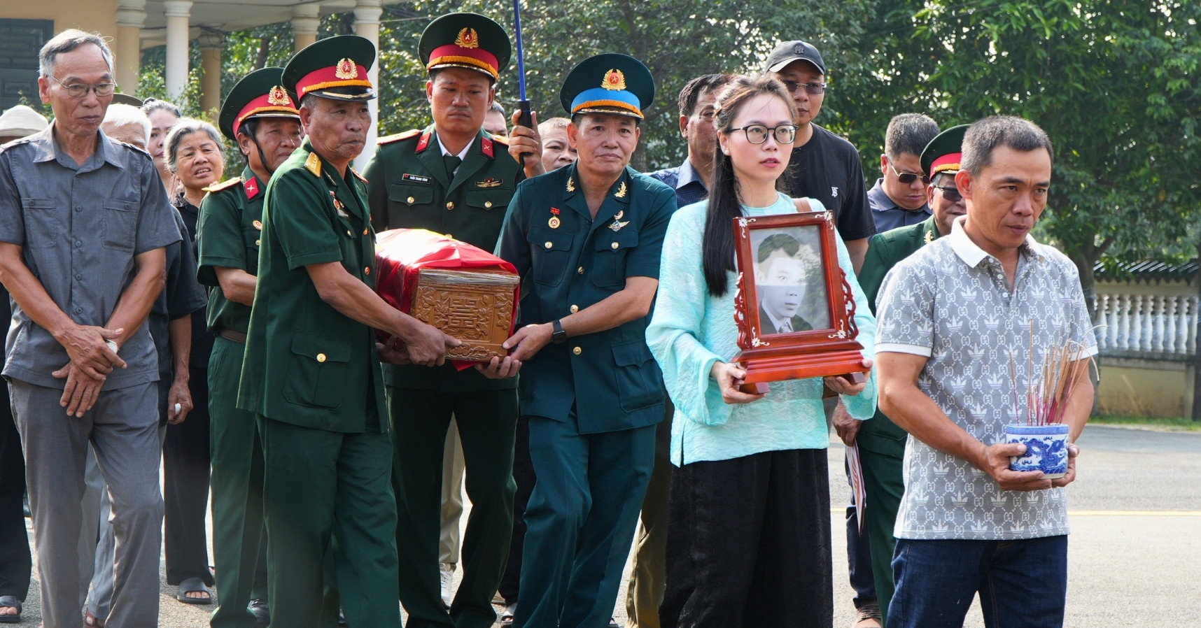 Người mẹ 103 tuổi chờ gần nửa thế kỷ đón con trai liệt sĩ trở về
