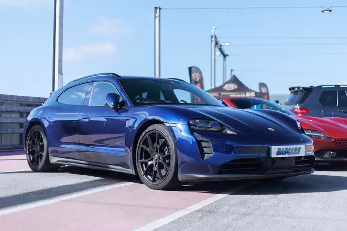 Porsche Taycan Cross.webp