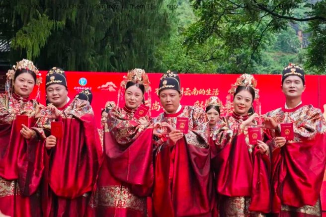 Quá mệt mỏi vì cỗ bàn, dân làng đặt hạn mức tiền mừng tối đa 370 nghìn đồng