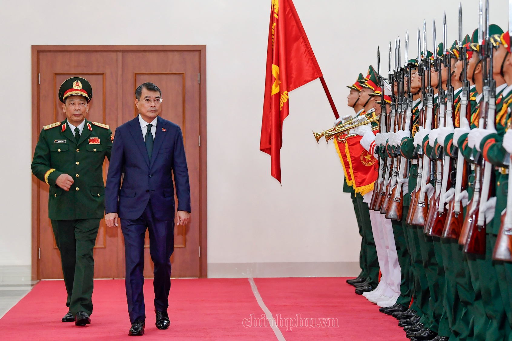 Thủ tướng: Chuẩn bị đội ngũ cán bộ đủ năng lực cho hiện tại và tương lai